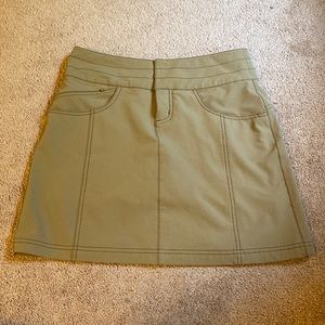 Athleta cargo skort